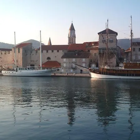 Apartments Villa Natali - Heating Pool Trogir Room photo