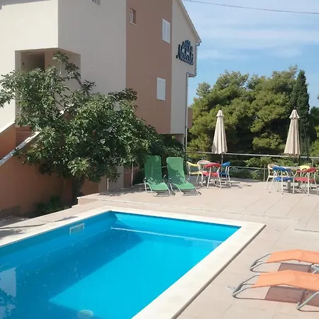 Apartments Villa Natali - Heating Pool Trogir Room photo
