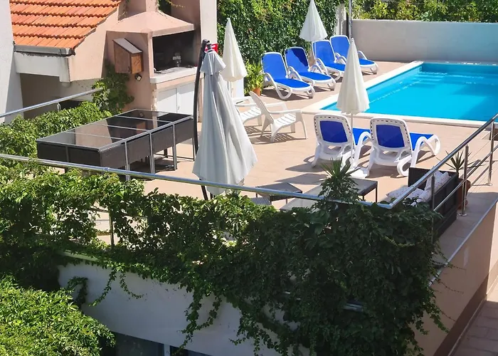 Apartments Villa Natali - Heating Pool