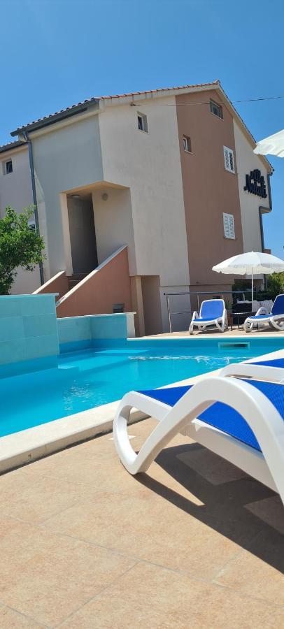 Natali - Heating Pool Trogir