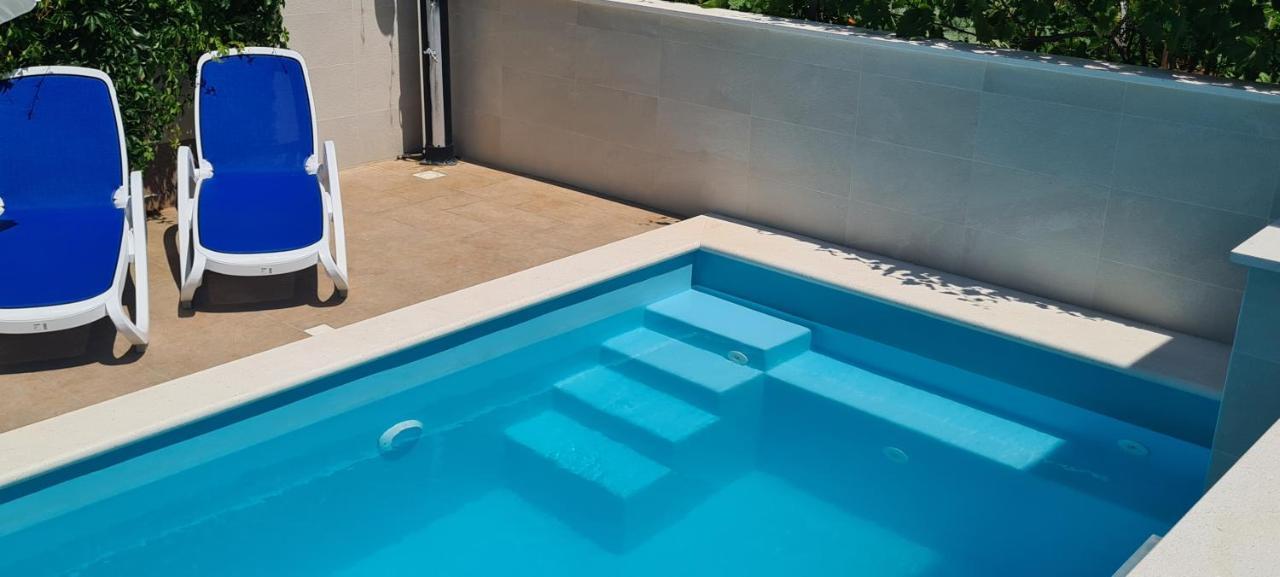 Natali - Heating Pool * Trogir