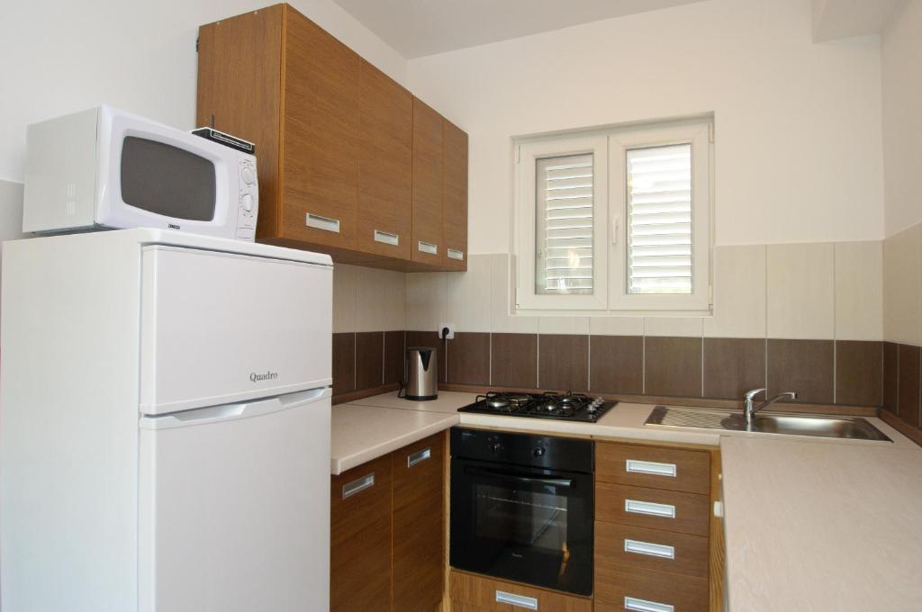 Natali - Heating Pool Apartment