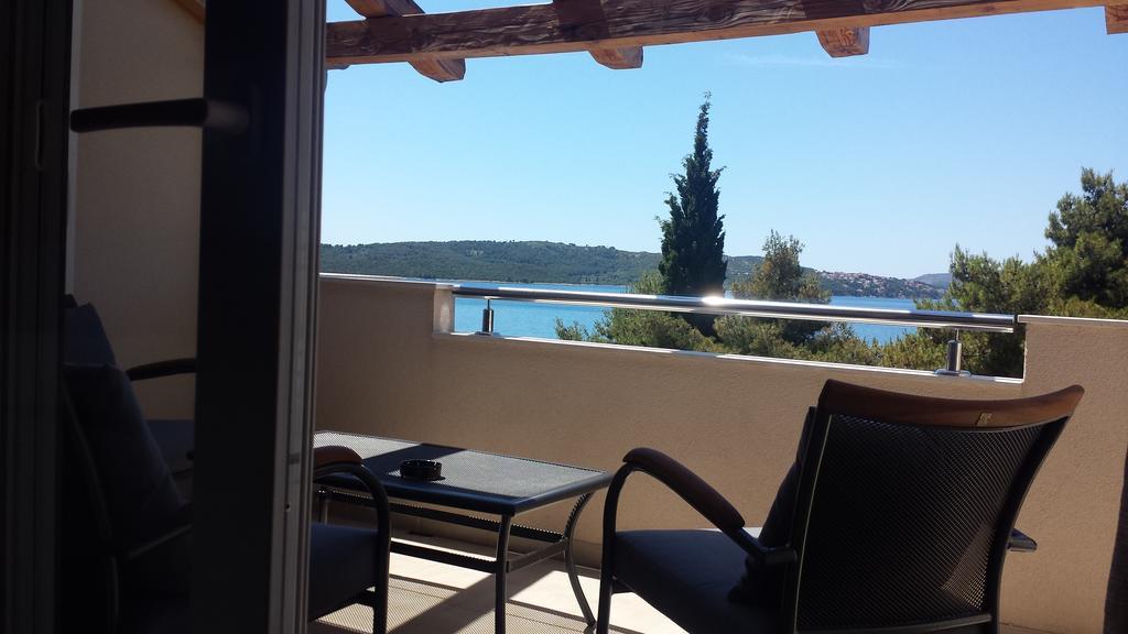 Natali - Heating Pool Apartment Trogir