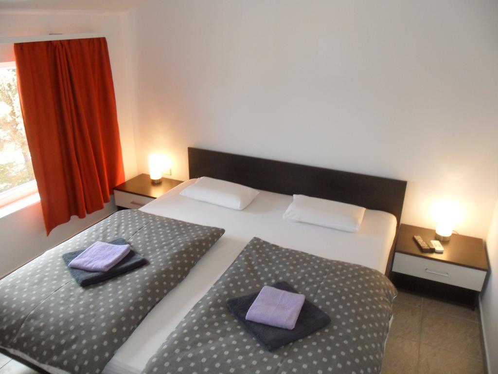 Natali - Heating Pool Apartment