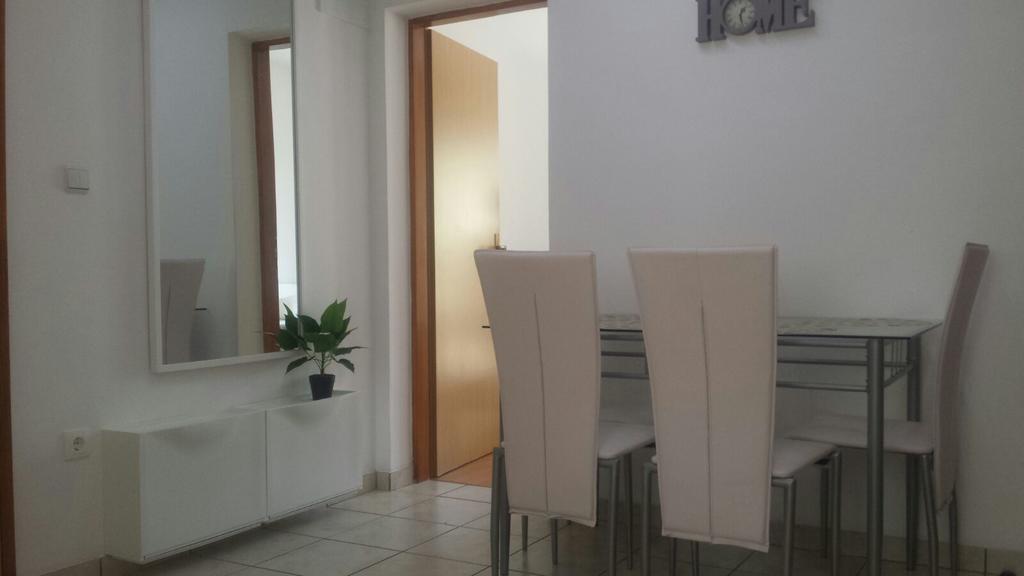 Apartment Natali - Heating Pool Trogir